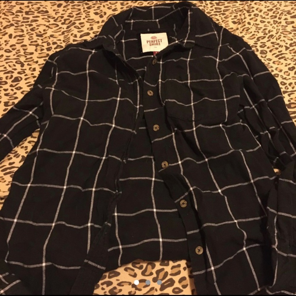 Black and White grid cardigan flannel